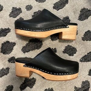 Charlotte Stone Clogs